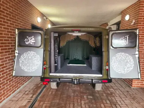 оклейка машины уаз 3909 буханка